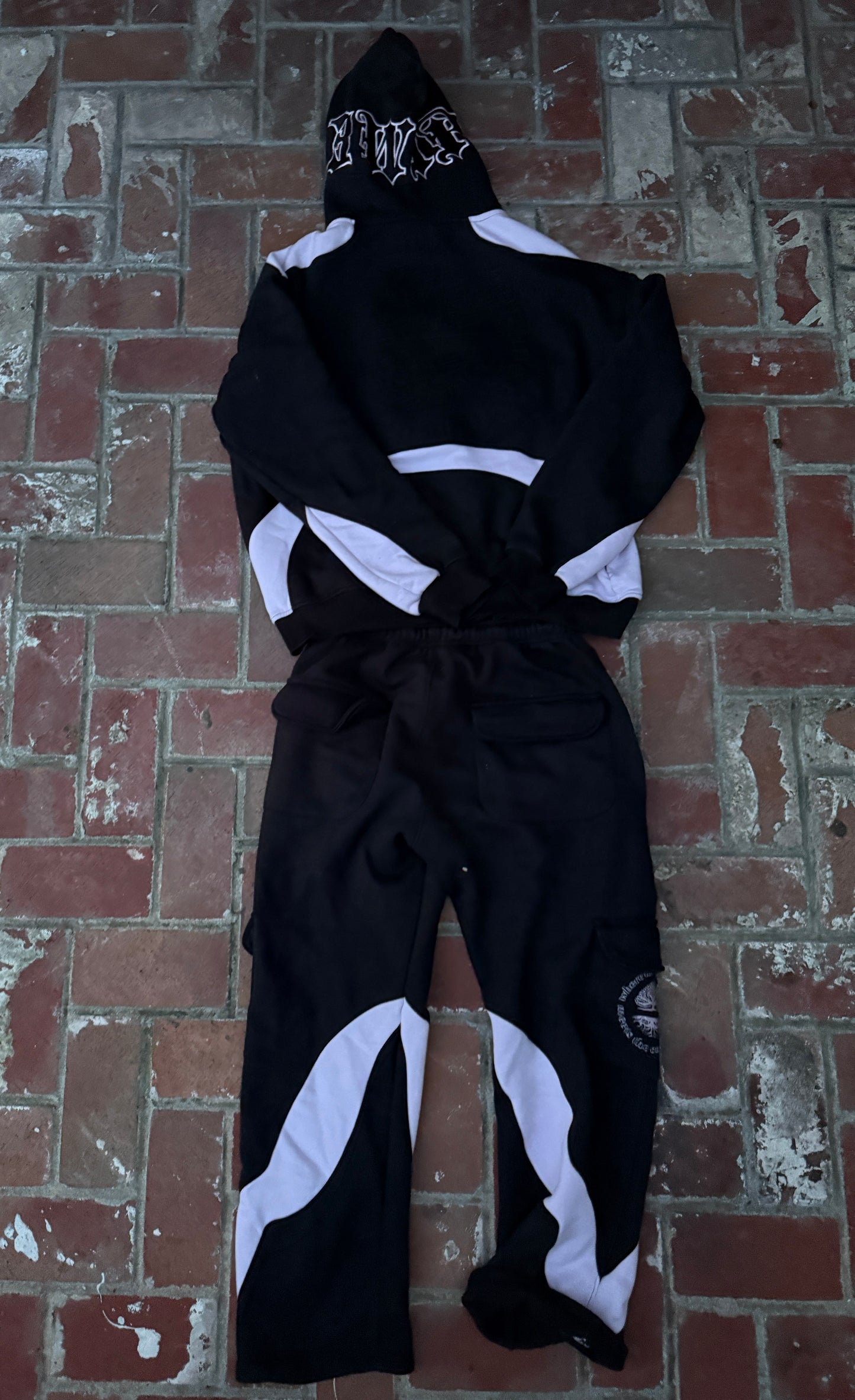 V2 CARGO SWEATPANTS [BLACK/SALMON PINK]