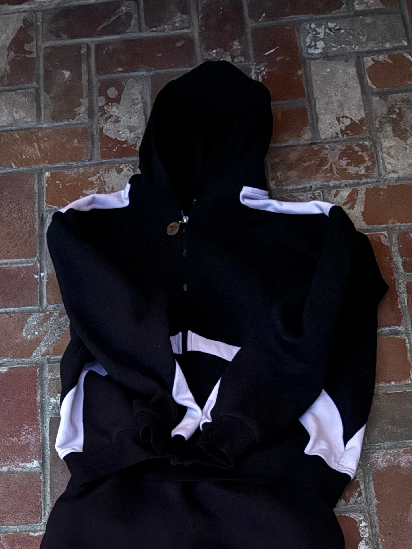V2 ZIP-UP HOODIE [BLACK/CREAM]