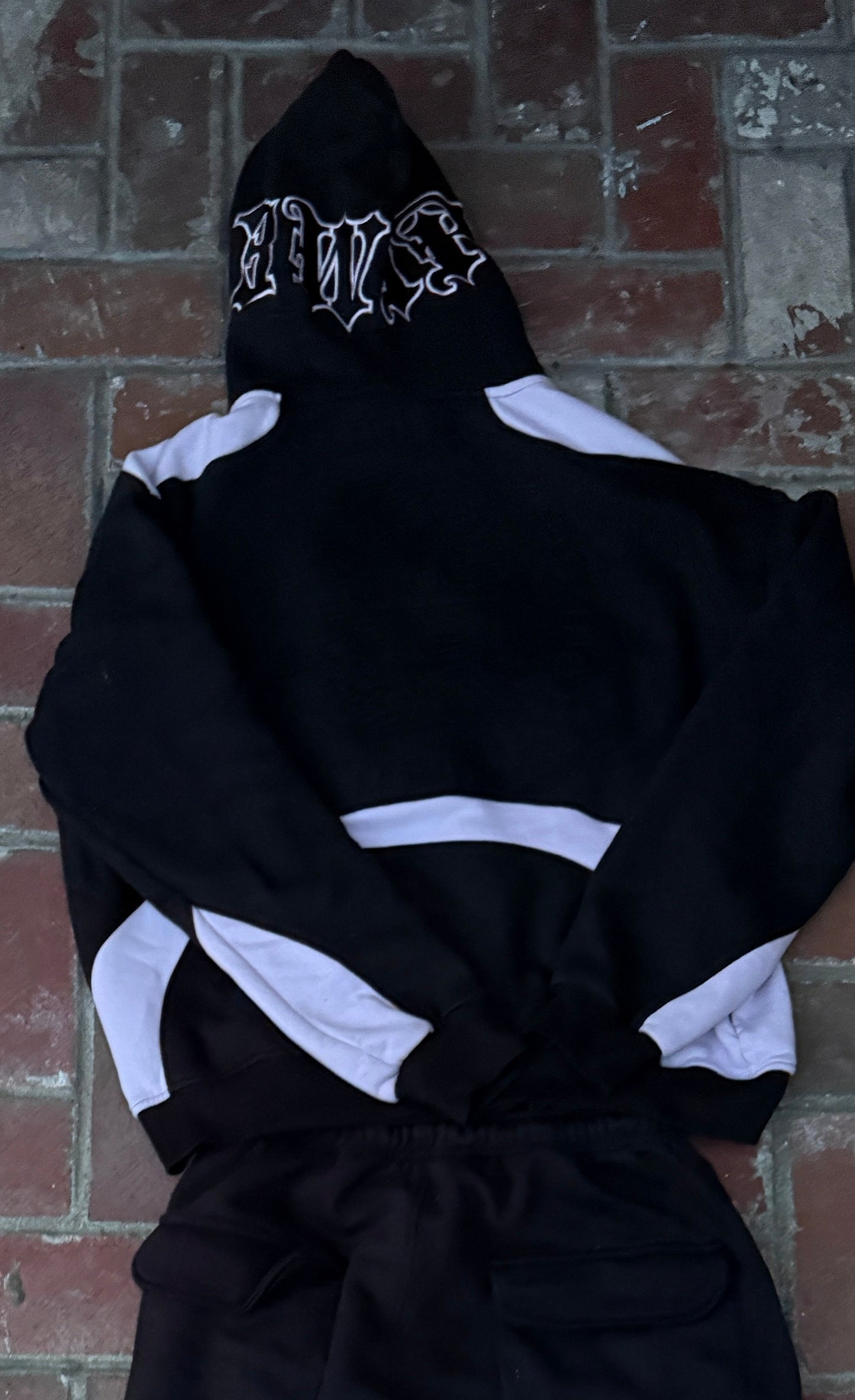 V2 ZIP-UP HOODIE [BLACK/SALMON PINK]