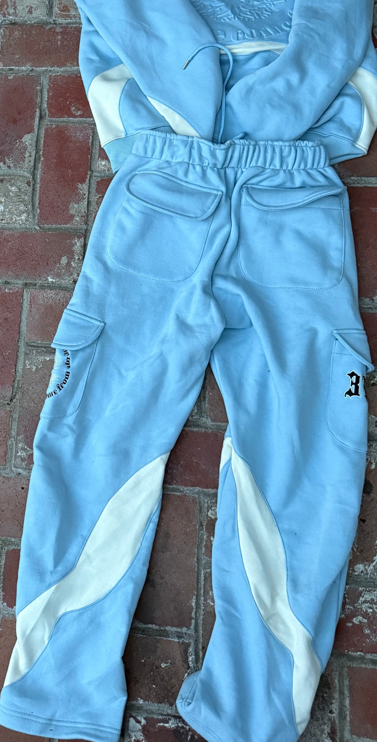 V2 CARGO SWEATPANTS [NARDO BLUE/CREAM]